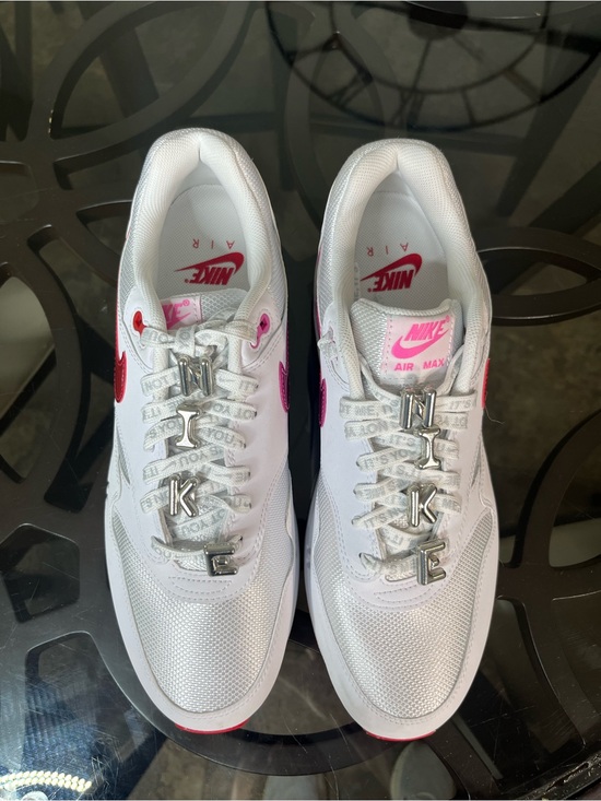 Nike Air Max 1 PRM
Valentine\'s Day White Shoes
Men\'s Size 11 Brand New main image 4